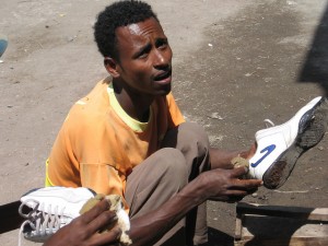 Schuhputzer in Äthiopien